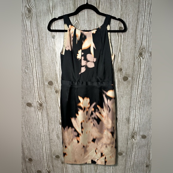 Elie Tahari Abstract Floral Silk Dress Sz 4 - Picture 7 of 7